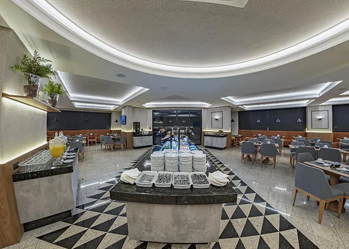 瑪琳加梅特羅普爾酒店