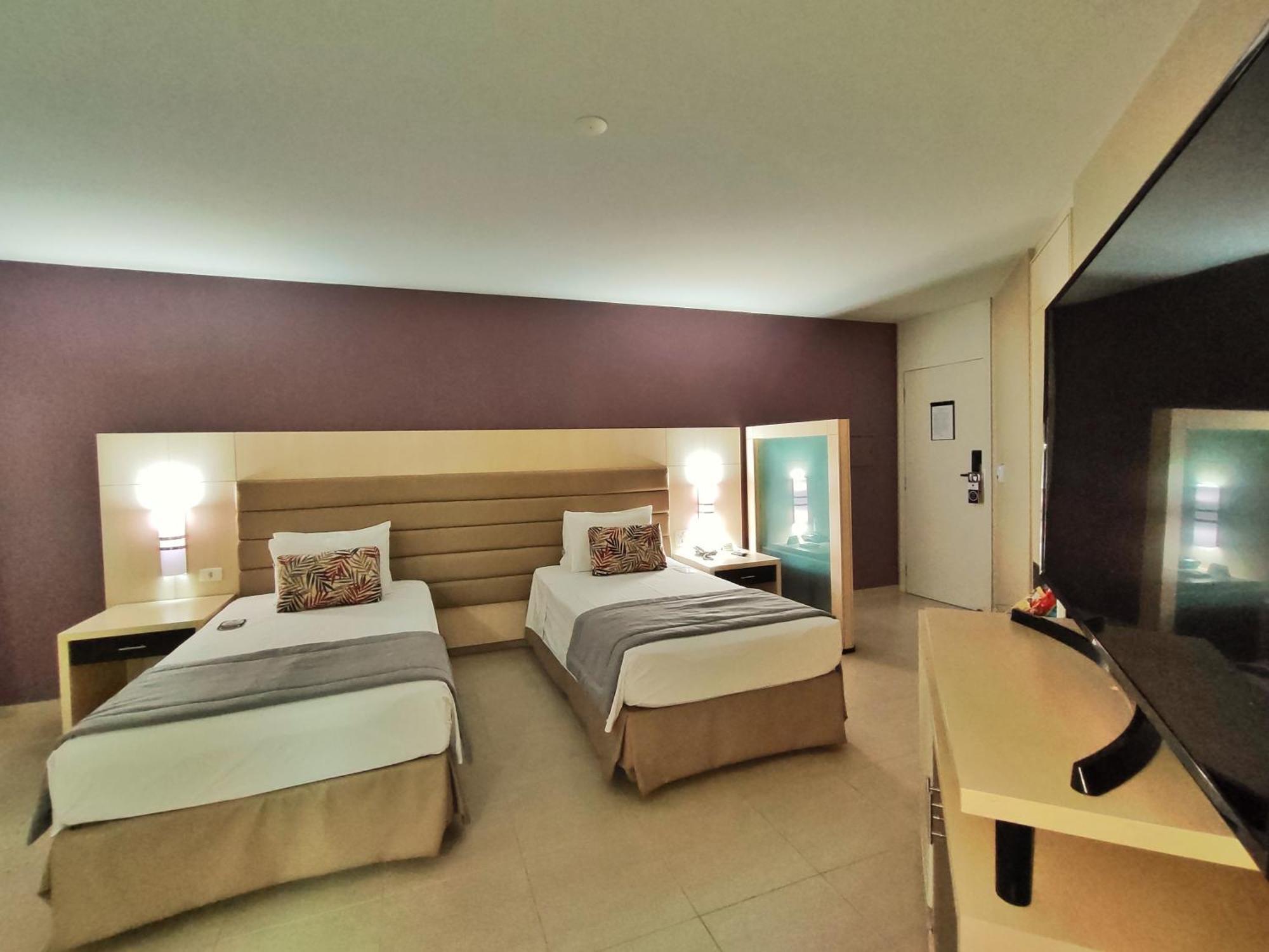 Metropole 4*