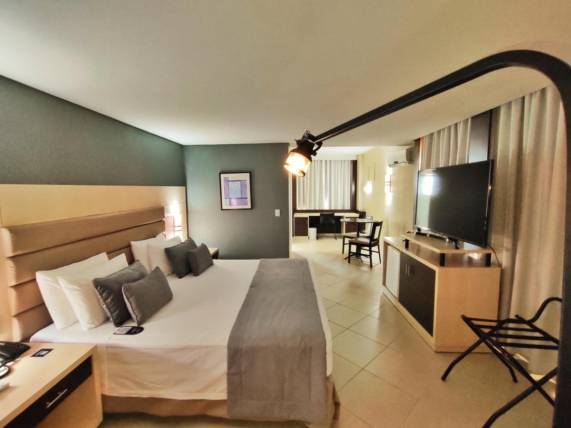Metropole 4*